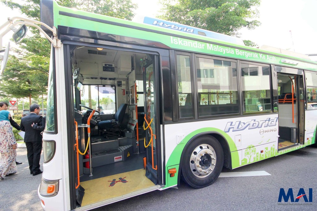 Hino Hybrid Bus - Nearside