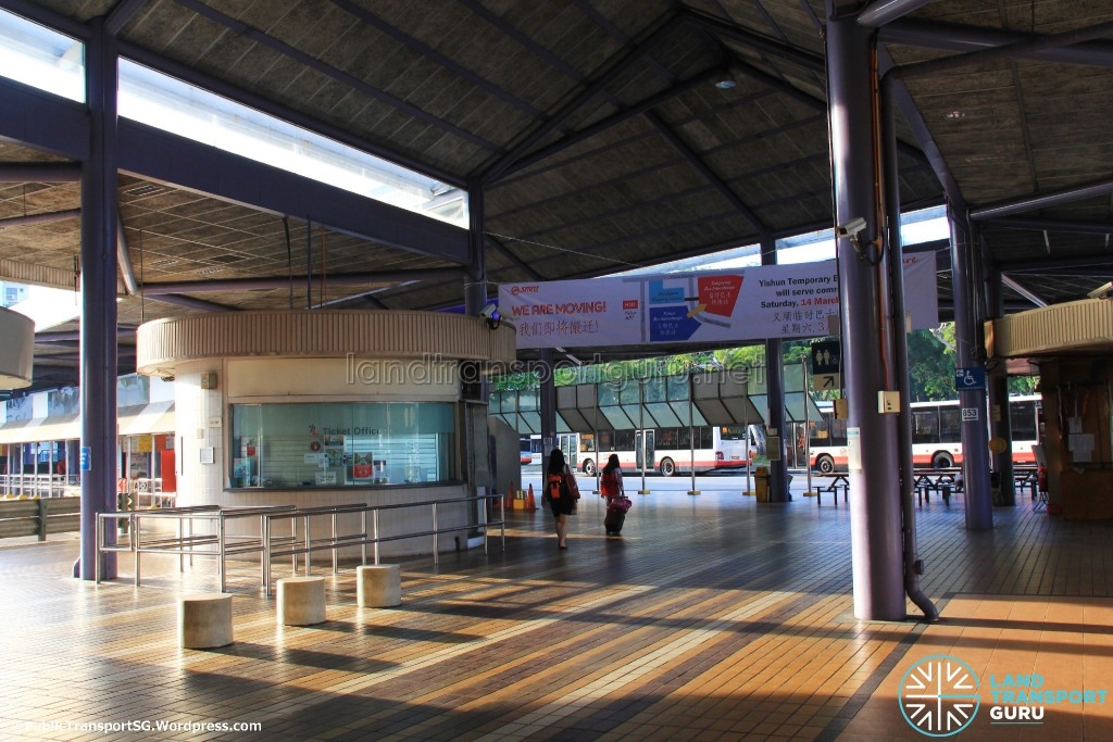 Old Yishun Bus Interchange (March 2015) - Interchange Concourse with TransitLink Ticket Office (left) and Canteen (right)