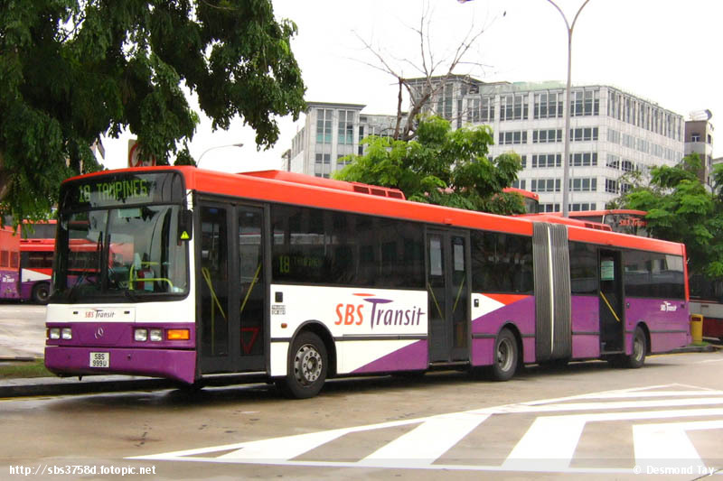 SBS Transit Mercedes-Benz O405G (SBS999U) - Service 18