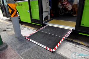 SBS Transit MAN A95 (ND323F) (SG5835M) - Automated Wheelchair Ramp (Deployed)