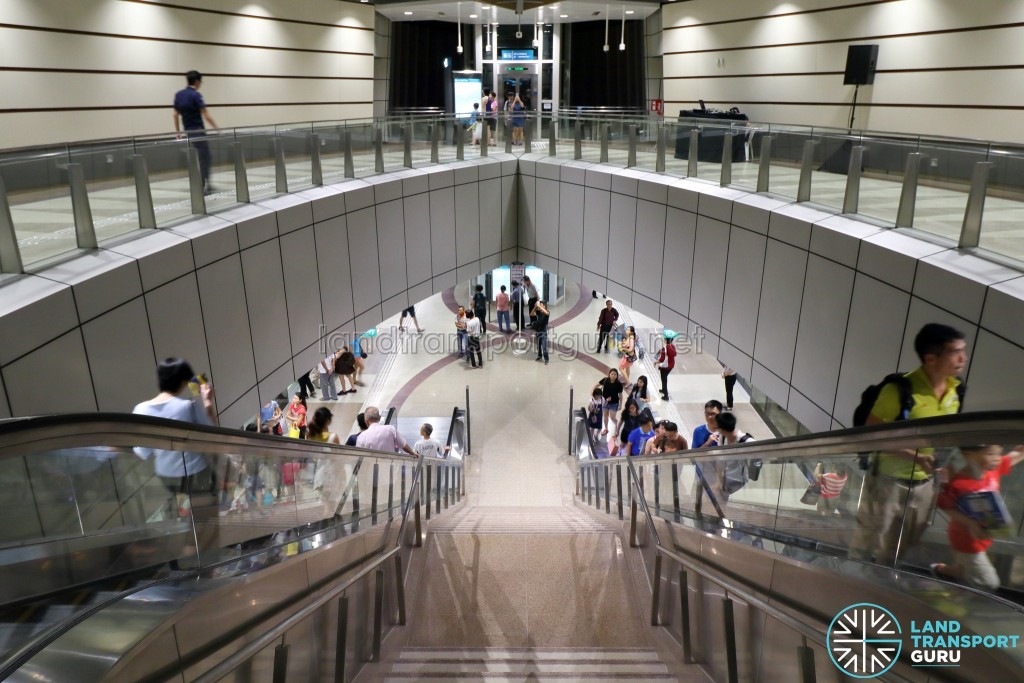 Geylang Bahru MRT Station - Overhead view of Platform