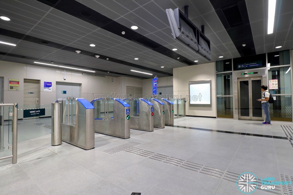 Jalan Besar MRT Station - Faregates at Underpass Level (B1) to direct platform level lift