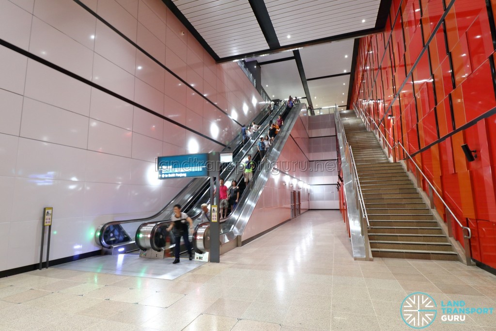 MacPherson MRT Station (DTL) - Eastbound platform escalators