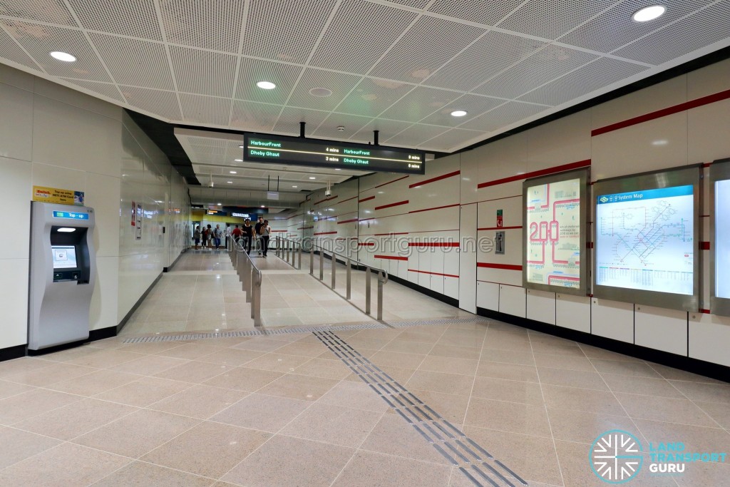 MacPherson MRT Station - Unpaid Link to Circle Line Station