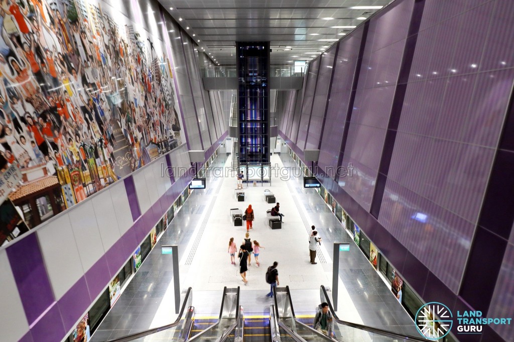 Tampines East MRT Station - Overhead view of Platform