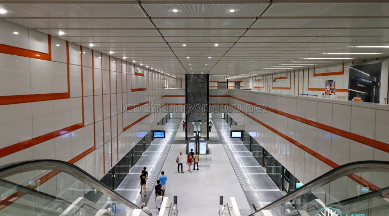 Upper Changi MRT Station - Overhead view of Platform level