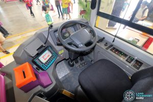 Volvo B8L (SG4003D) - Driver's cab (without CFMS installed)