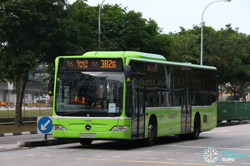 Gong Xi Fa Cai display on Bus 382G