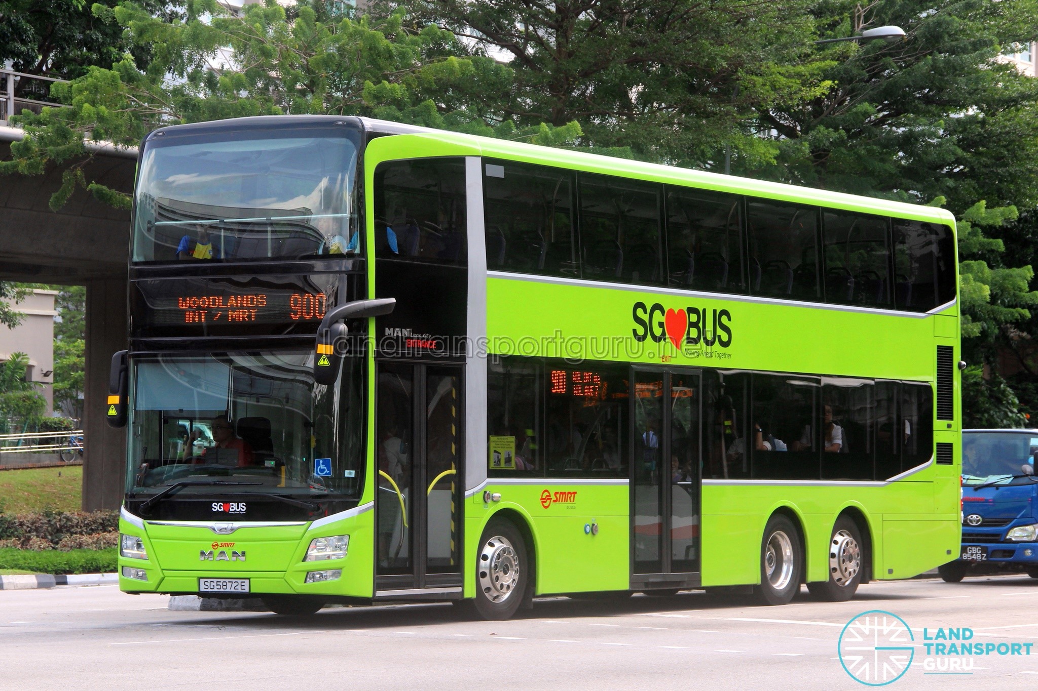 Service 900 - SMRT Buses MAN A95 (SG5872E)