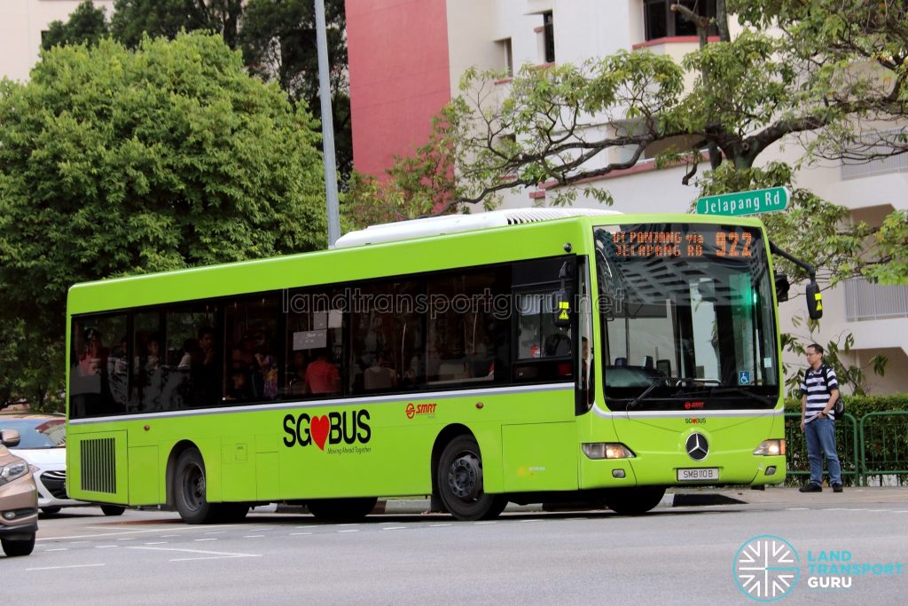 Service 922 - SMRT Buses Mercedes-Benz OC500LE (SMB110B)