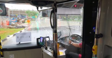 Driver protective screen on SMRT MAN A95