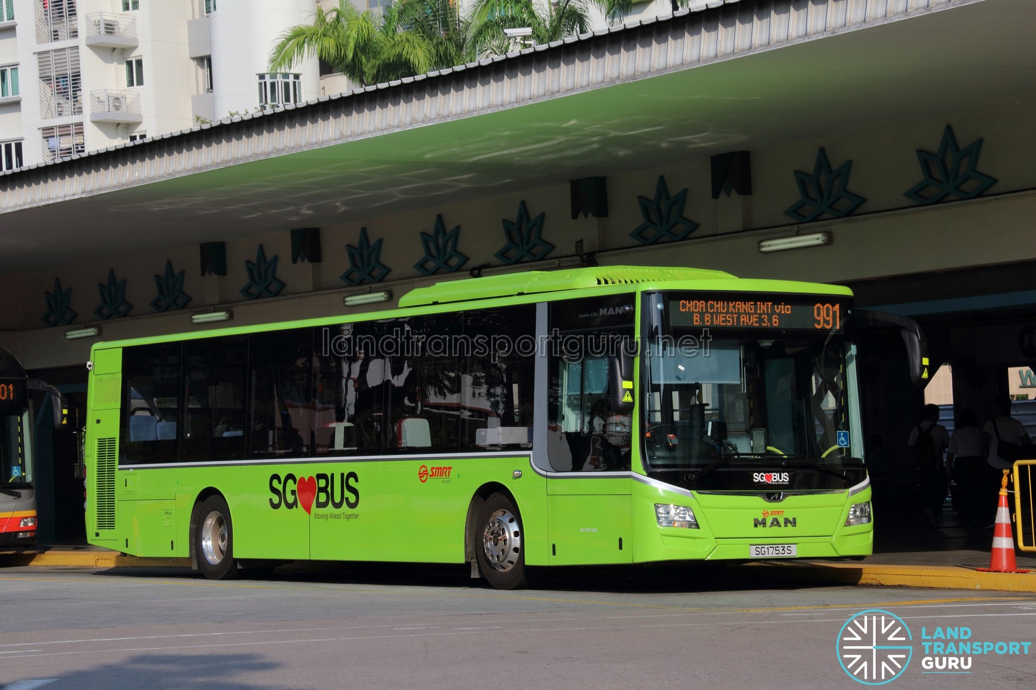 Service 991 - SMRT Buses MAN NL323F (SG1753S)