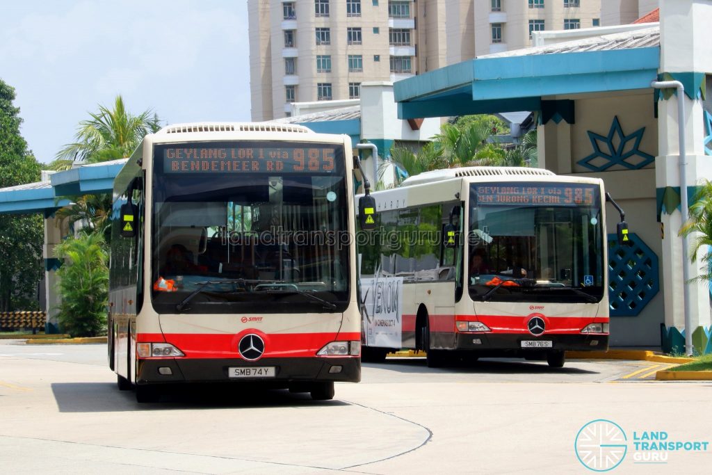 Service 985 - SMRT Buses Mercedes-Benz OC500LE (SMB74Y & SMB76S)