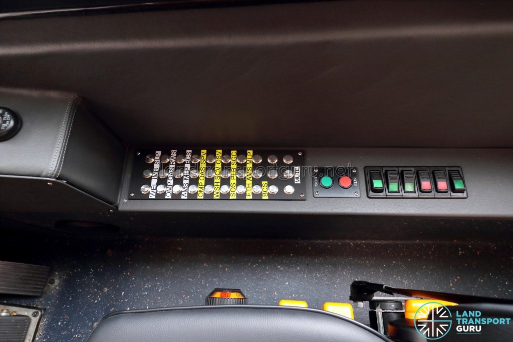 Sentosa Volvo B8RLE - Driver side controls