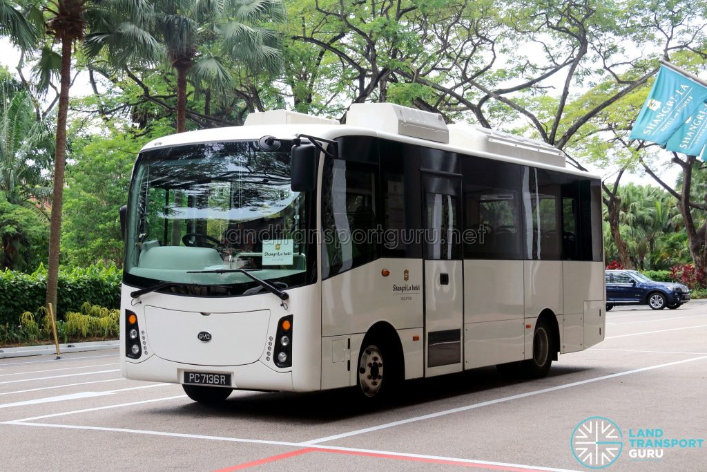 HDT Singapore BYD C6 (PC7136R) - Shangri-La Hotel Shuttle (Shoppers' Route)