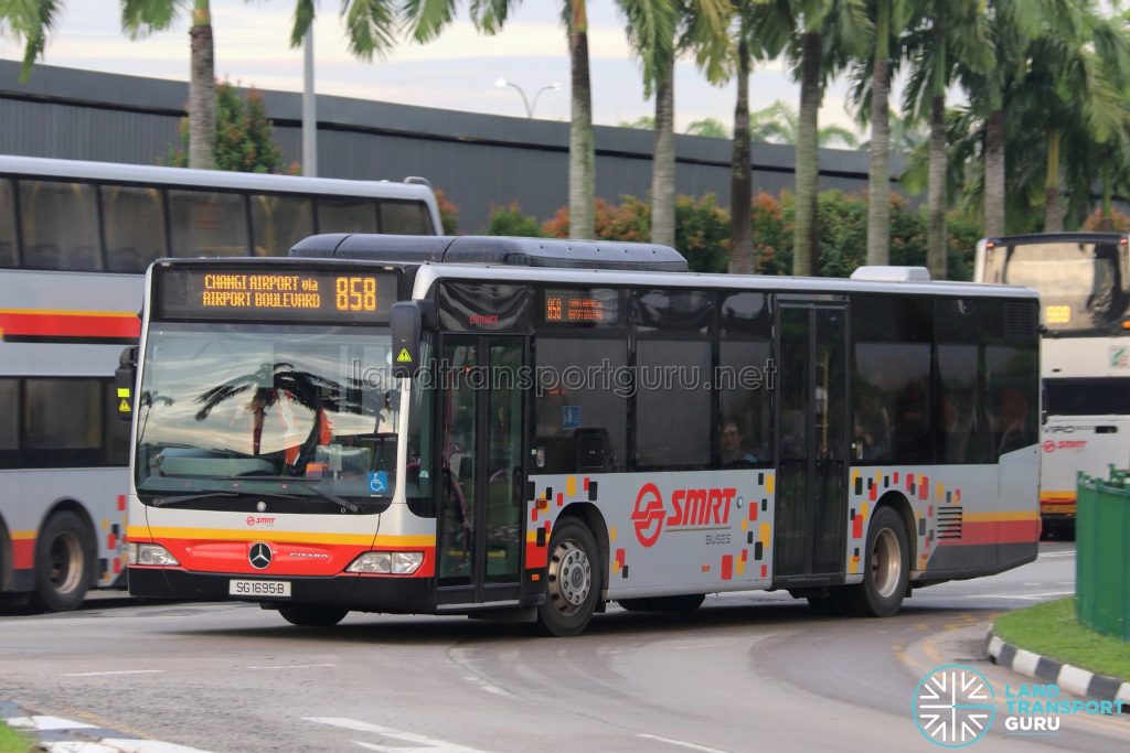 Bus 858 - SMRT Buses Mercedes-Benz Citaro (SG1695B)