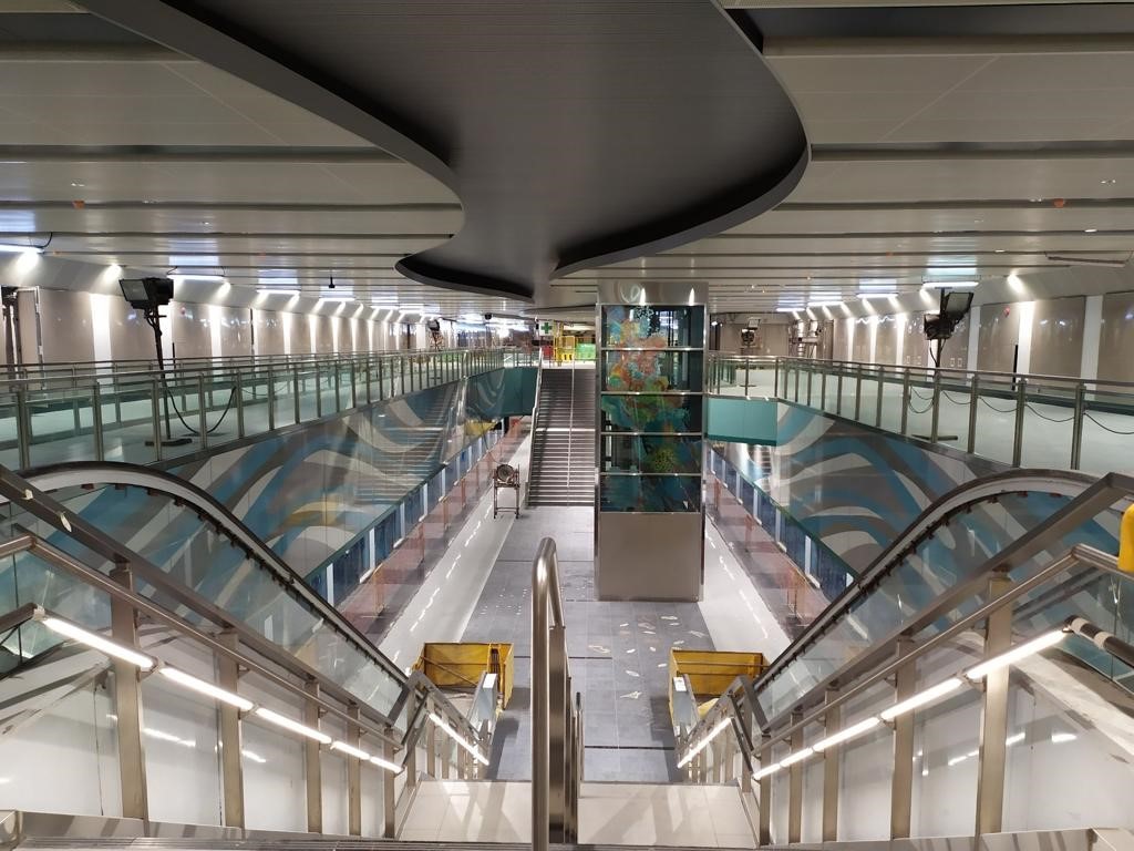 Bright Hill MRT Station - Interior (Photo: LTA)