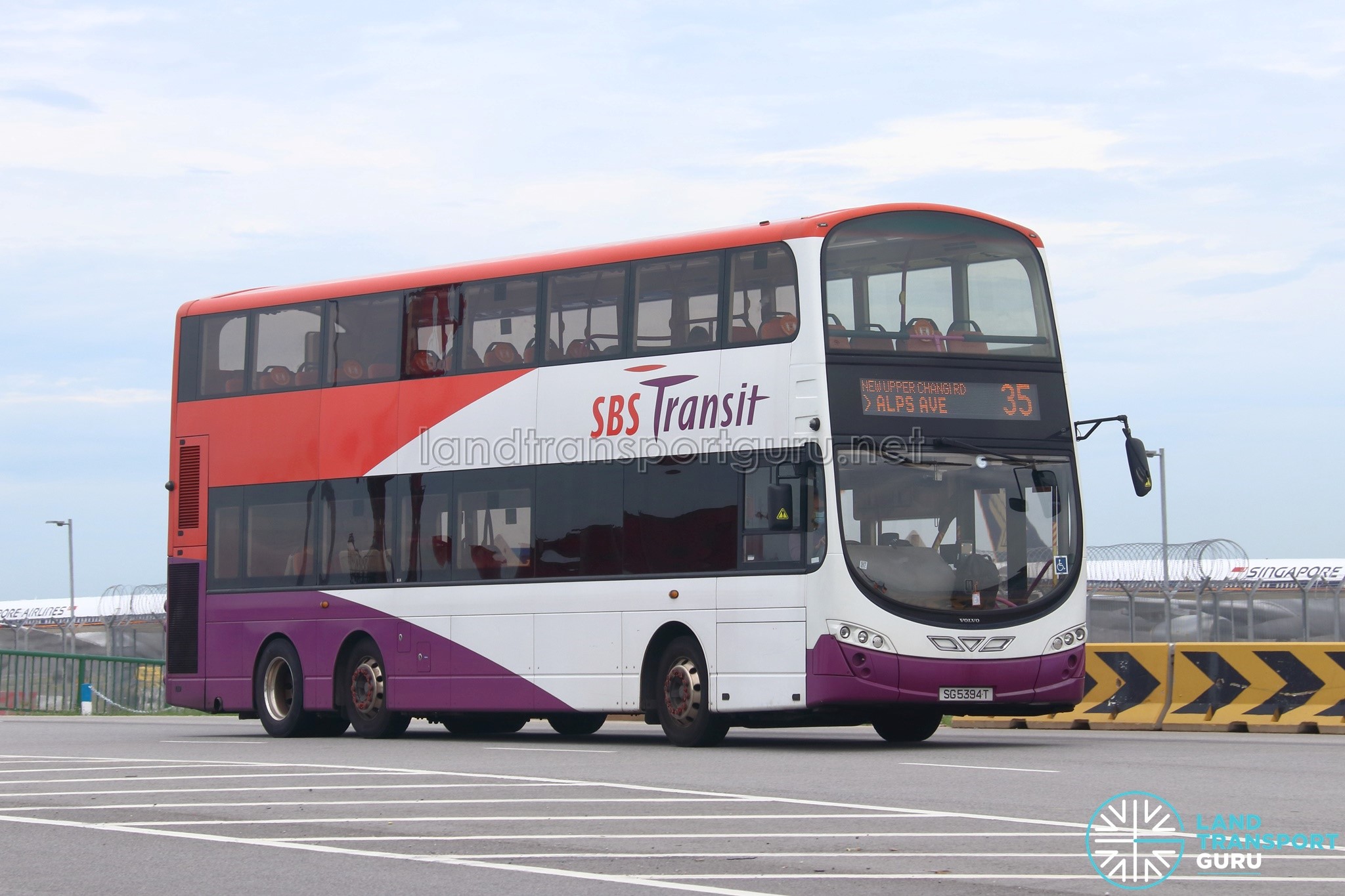 Bus 35: SBS Transit Volvo B9TL Wright (SG5394T)