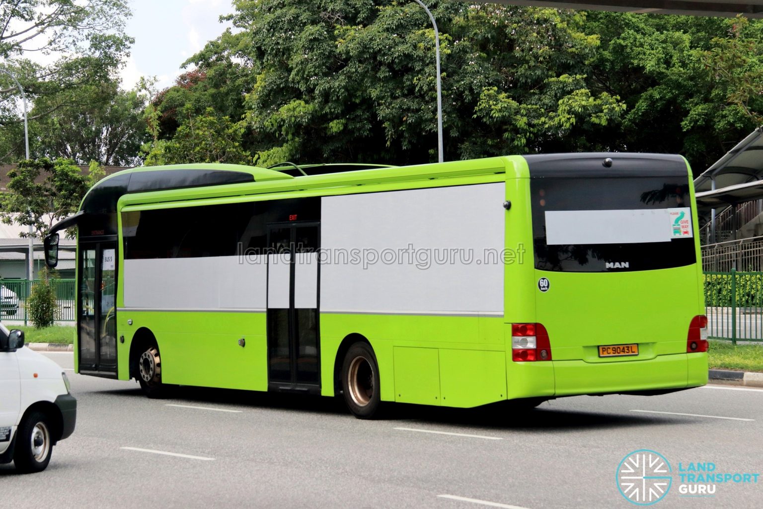 COMET MAXI – Strides Transportation MAN A22 (PC9043L) – Rear | Land ...