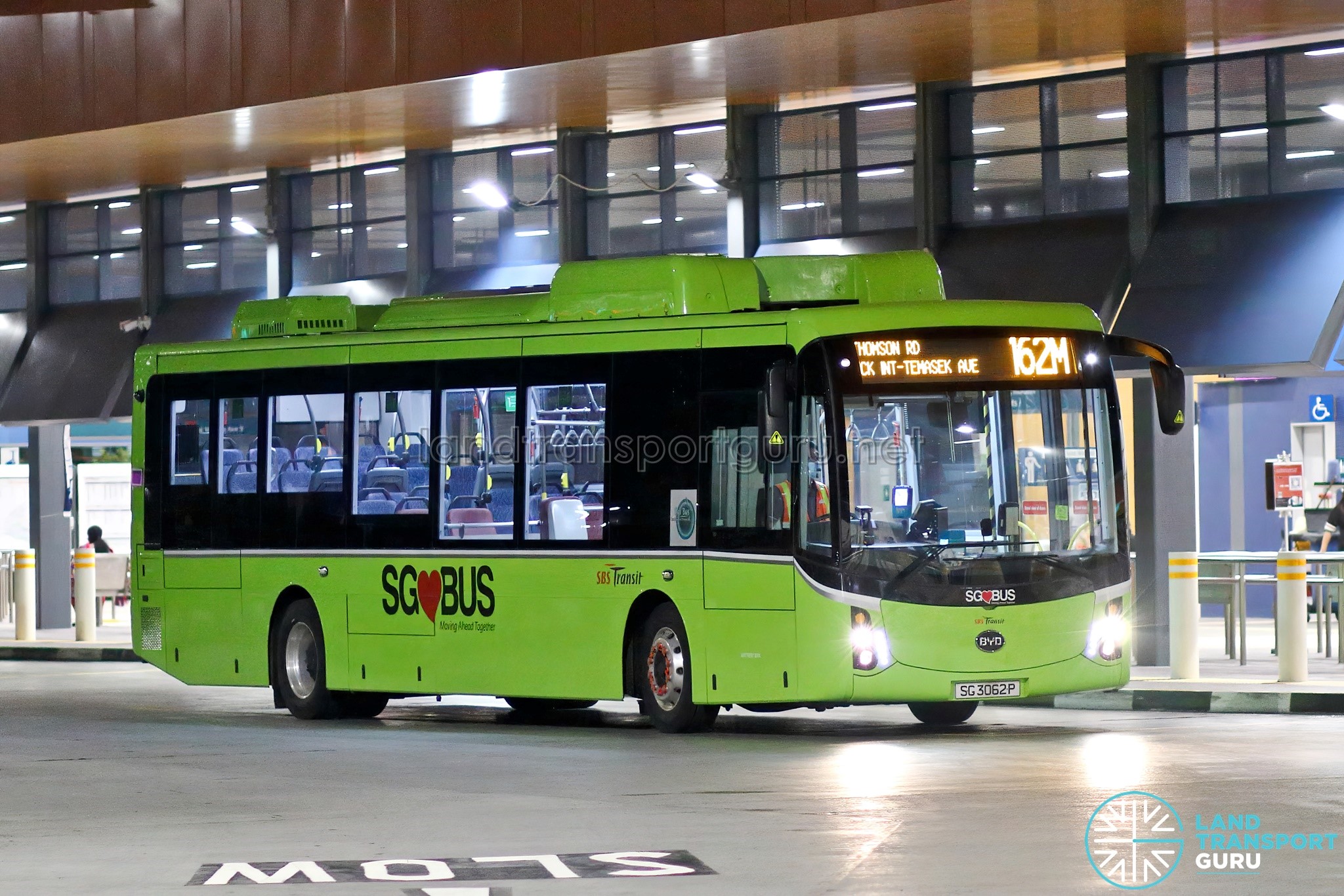 Bus 162M: SBS Transit BYD K9 (SG3062P)