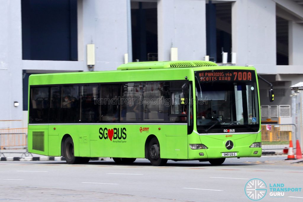 Bus 700A: SMRT Mercedes-Benz OC500LE (SMB126G)
