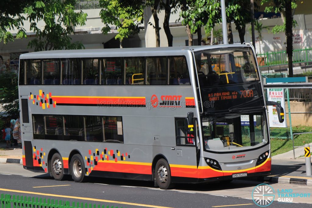 Bus 700A: SMRT ADL Enviro500 (SMB3523Z)