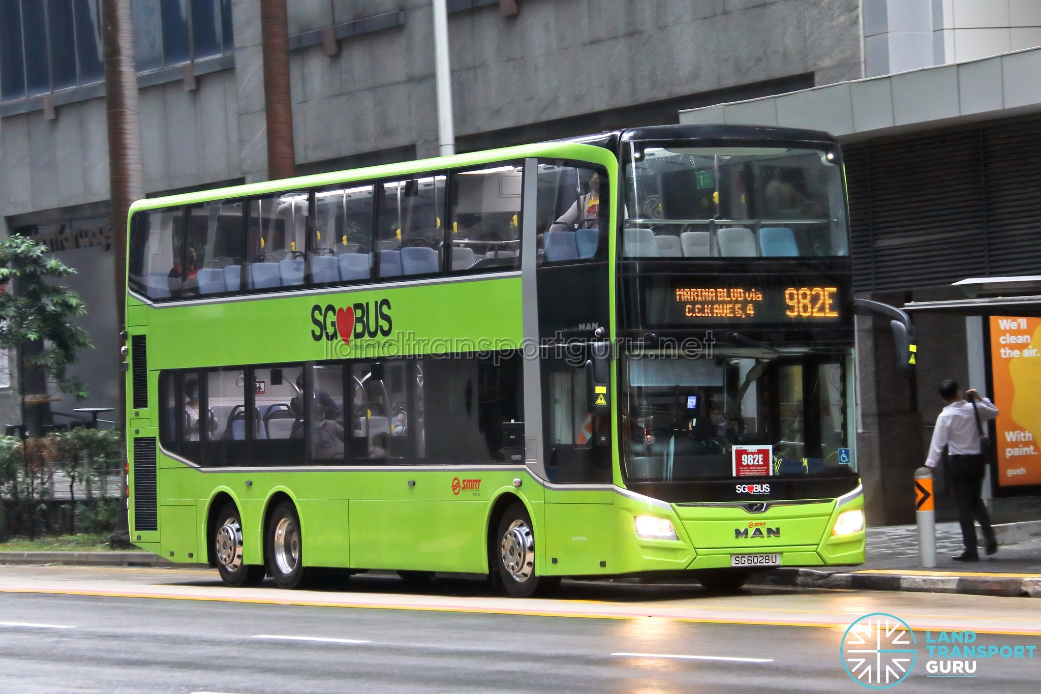 SMRT Express Bus Service 982E