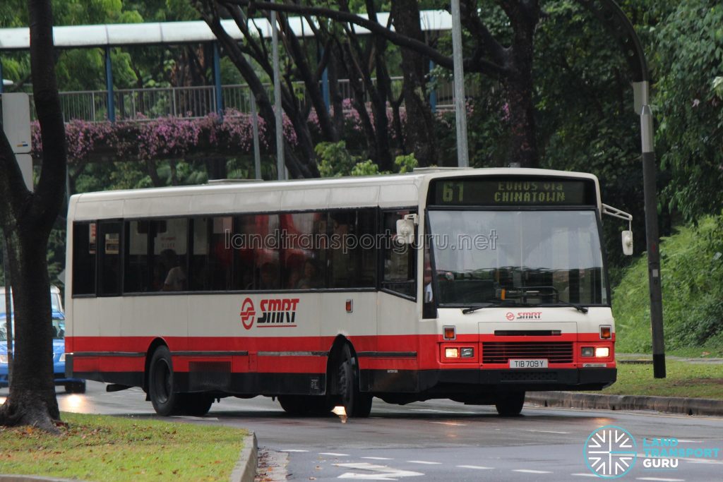 Bus 61: SMRT DAF SB220 (TIB709Y)