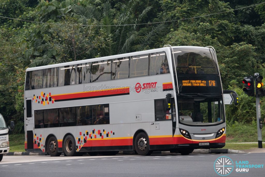 Bus 176: SMRT ADL Enviro500 (SMB3572G)