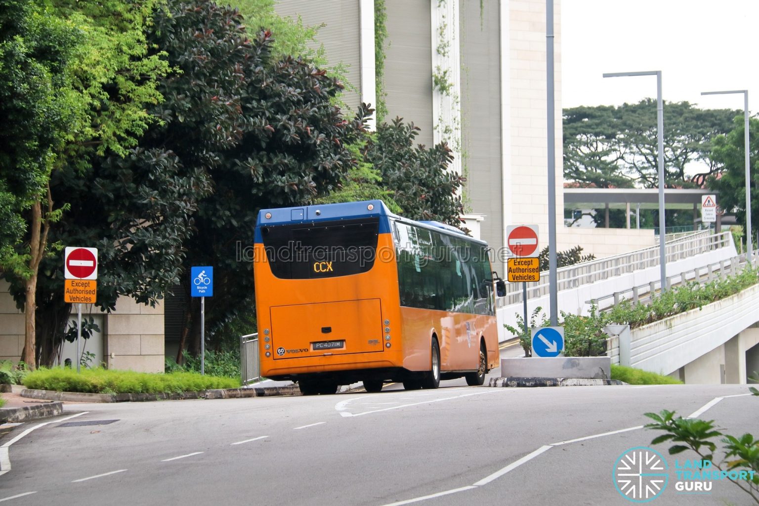 Comfortdelgro Bus Volvo B9l Rear Land Transport Guru