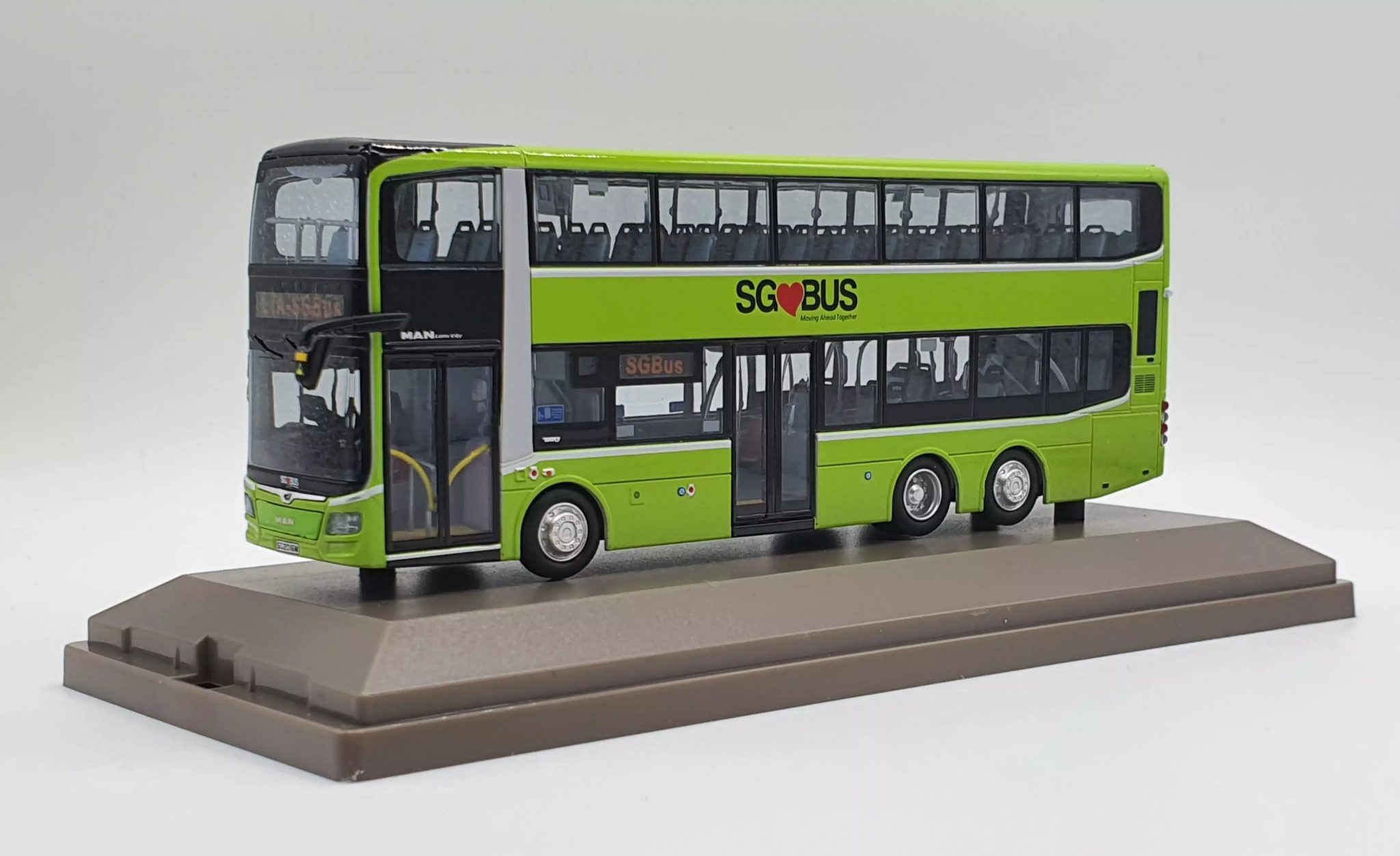 MAN A95 Euro 6 diecast model by Knackstop – Side (Photo: Knackstop ...