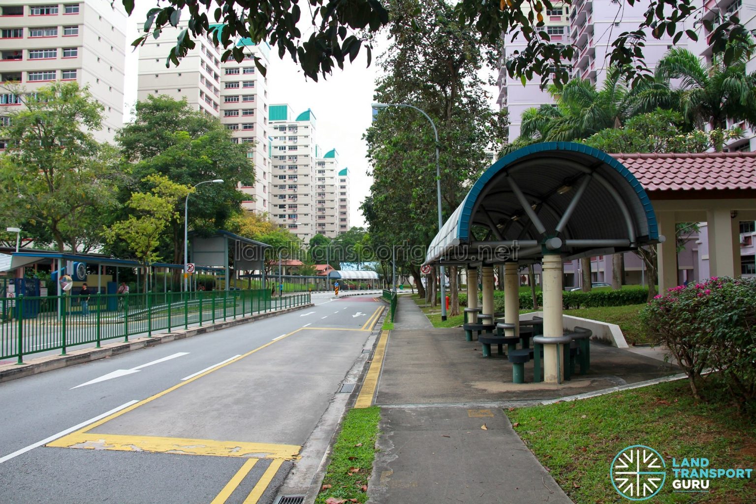 Pasir Ris Block Former Bus Stop 77299 – Blk 742, Pasir Ris Street 71 | Land Transport Guru