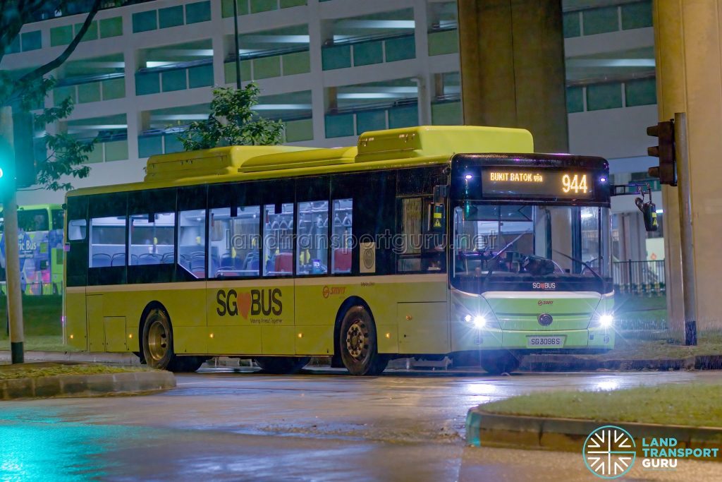 Bus 944 - SMRT Yutong E12 (SG3096S)