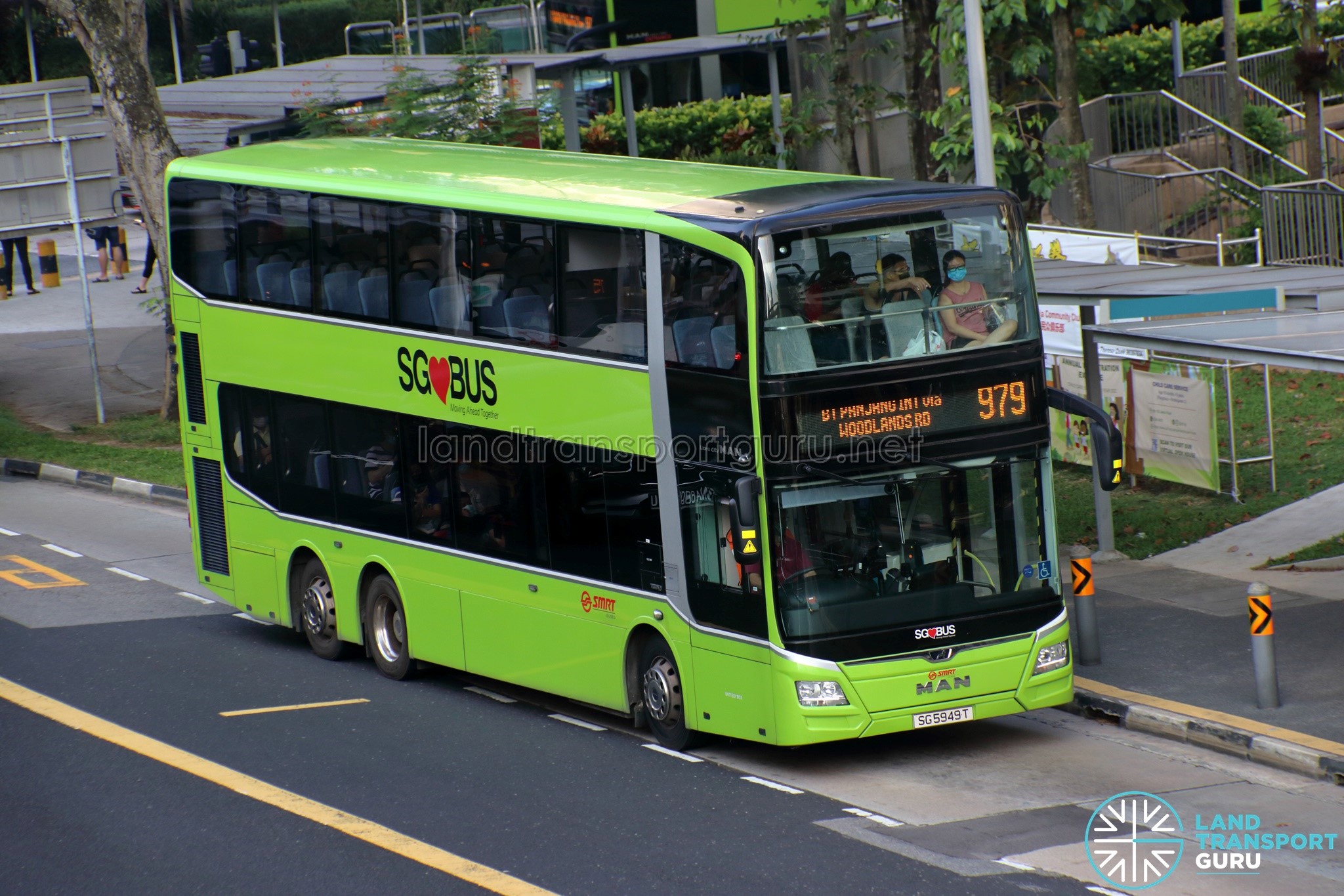 SMRT Bus Service 979