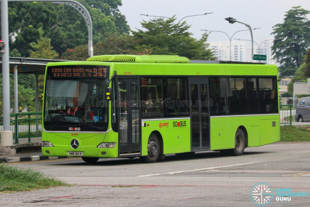 Bus 985 - SMRT Buses Mercedes-Benz OC500LE (SMB88H)