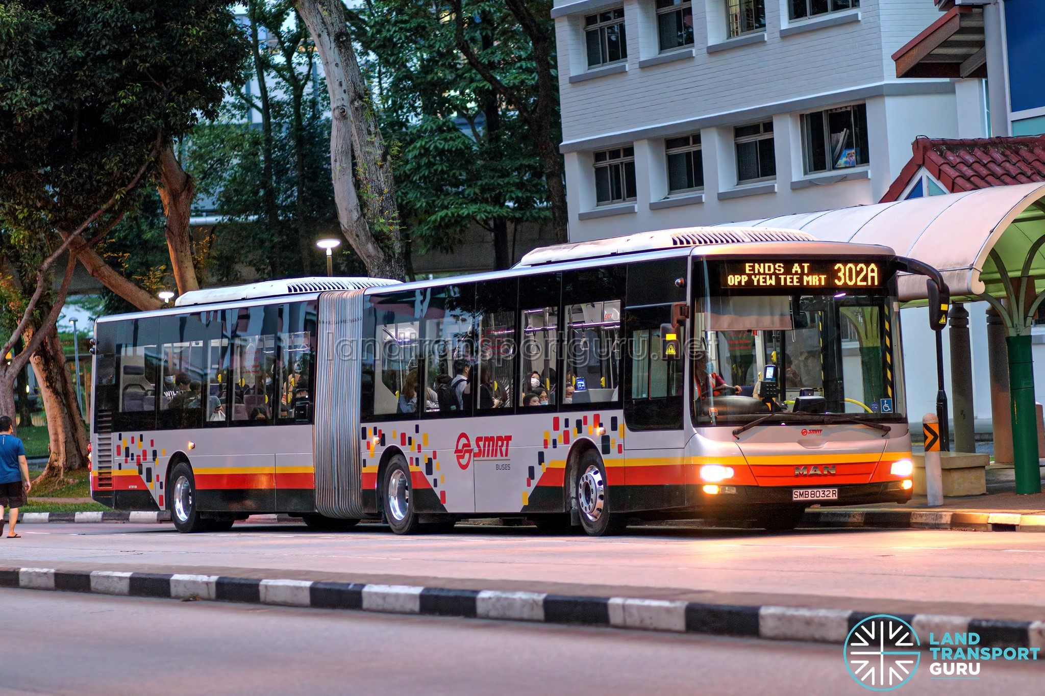 SMRT Feeder Bus Service 302A