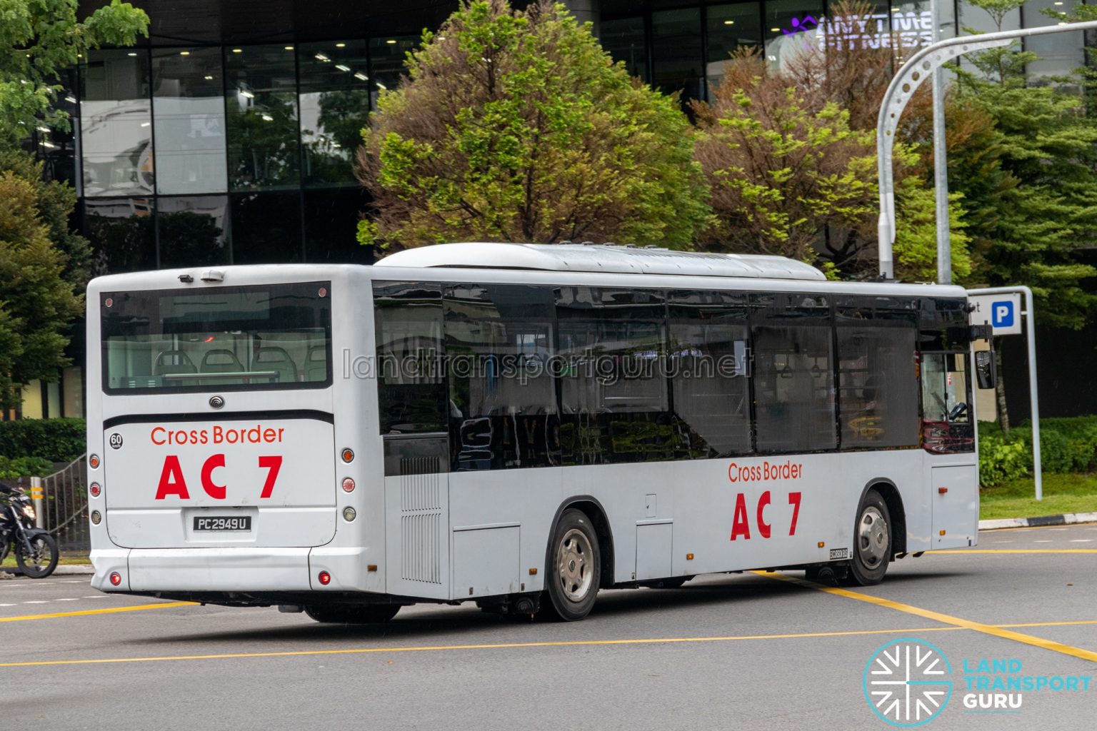 Bus AC7 Ridewell Travel Yutong ZK6126HGA (PC2949U) [Rear] Land