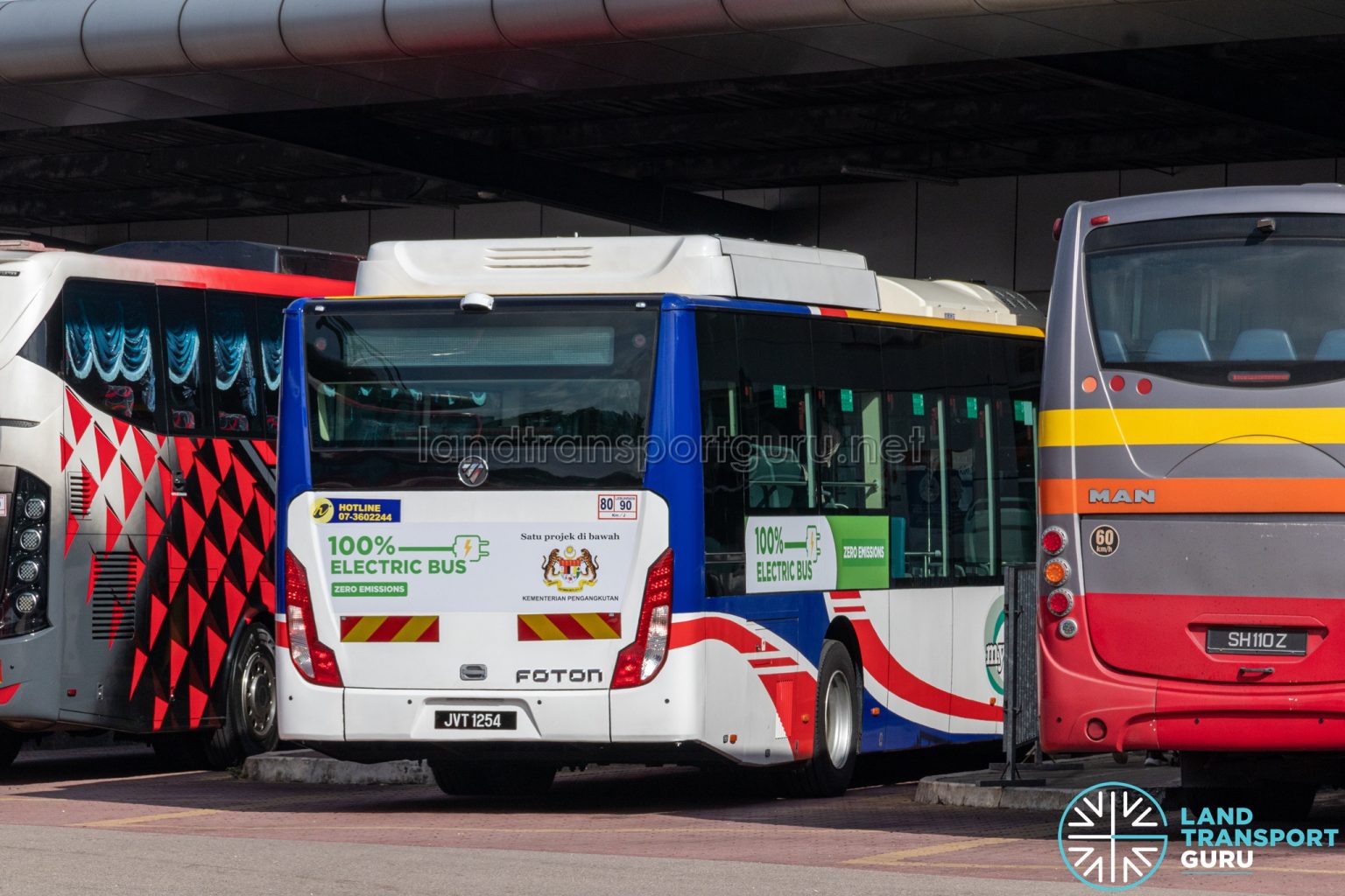 Causeway Link Foton C12 electric bus at Larkin Sentral (Mar 2023