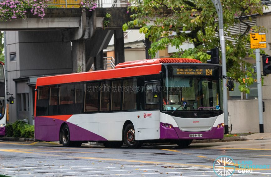 SMRT Bus Service 194