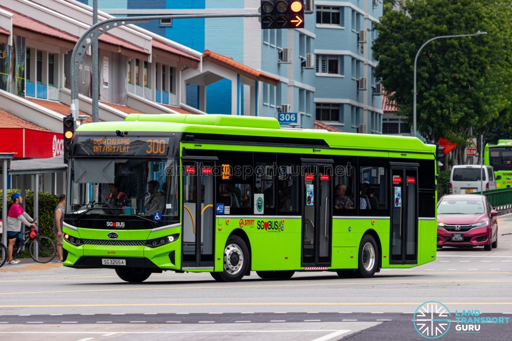 Bus 300 - SMRT Buses BYD BC12A04 (SG3255A)