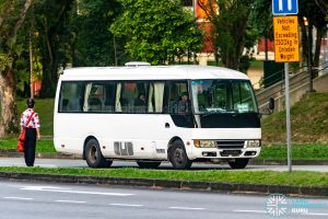 Premium Bus 747 - Mitsubishi Fuso Rosa